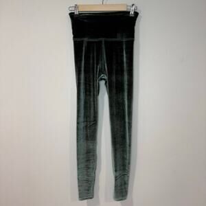 Beyond Yoga Women's Velvet Motion High Waisted Midi Leggings Forest Green Small